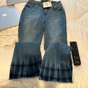 Dl1961 Bridget cropped jeans. Never worn with tags. Size 27